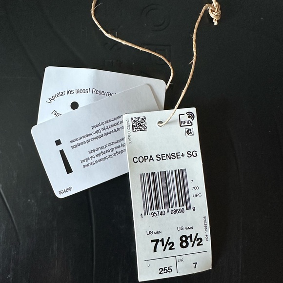 Used but in excellent condition. Adidas  COPA 7 1/2 men’s soccer cleats - Picture 2 of 5